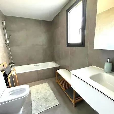 Апартаменты Luxurious For 5 Guests *